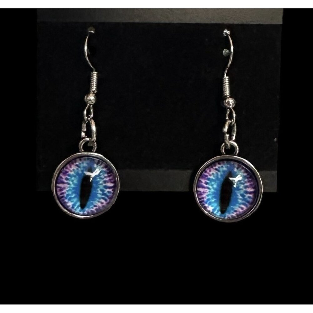 Blue Cat’s Eye Earrings Silver Toned Cat Eyes Costume Jewelry Charm